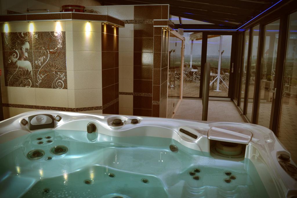 Wellness Pension Inovec Jalsove Екстер'єр фото